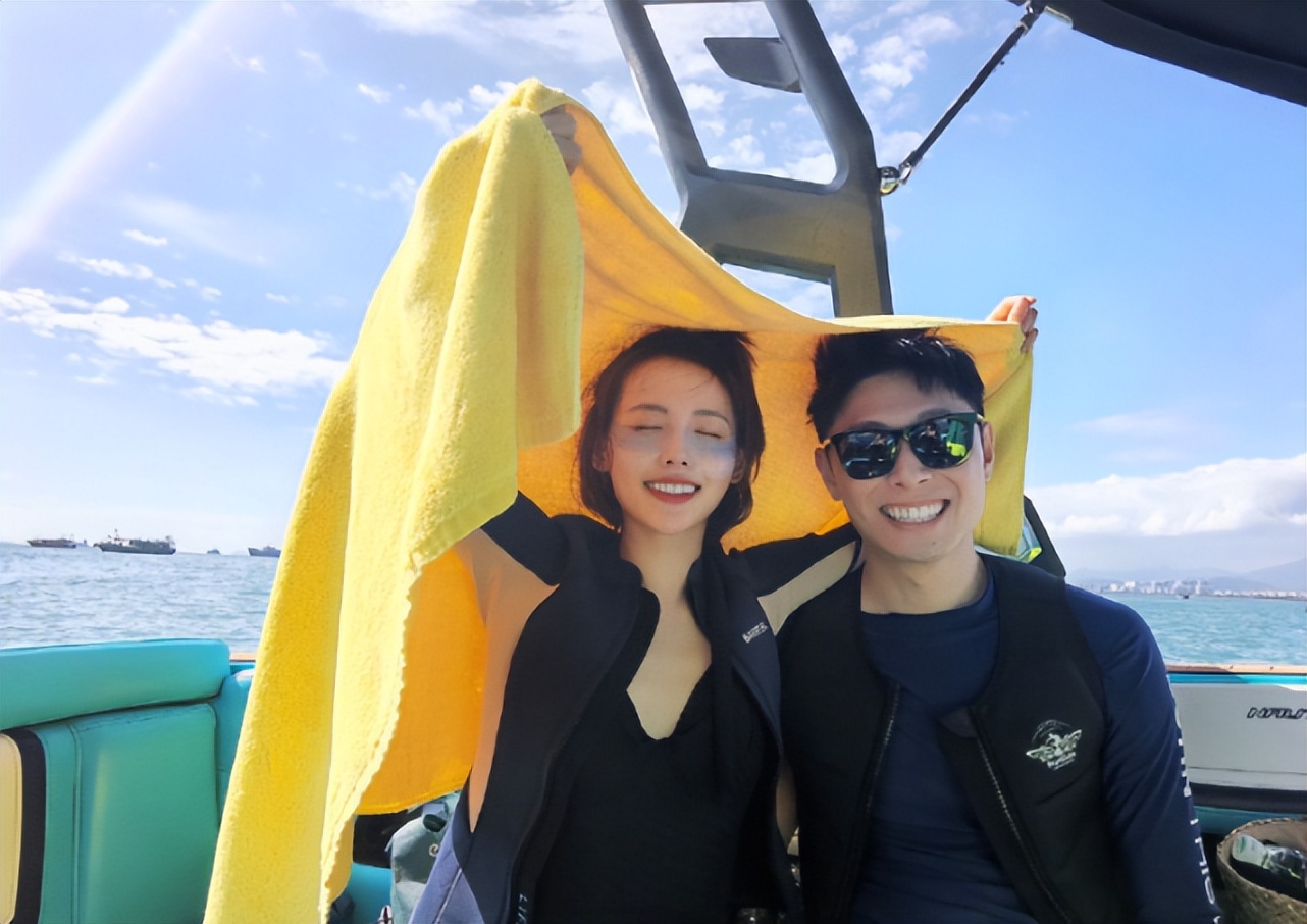 张嘉倪买超离婚事件时间线,张嘉倪买超离婚事件时间