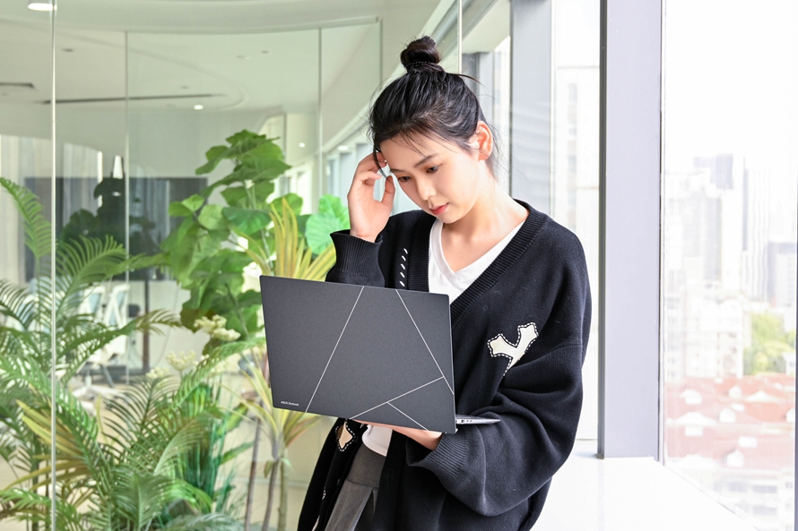 华硕商务笔记本灵耀13,华硕笔记本灵耀142023测评