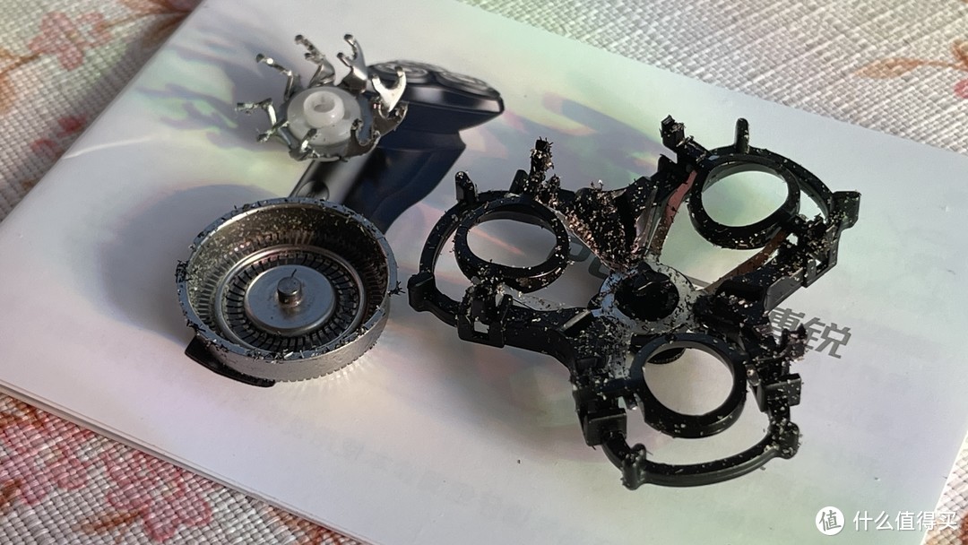 三合一刀头剃须刀,多刀头充电式剃须刀图案及价格表