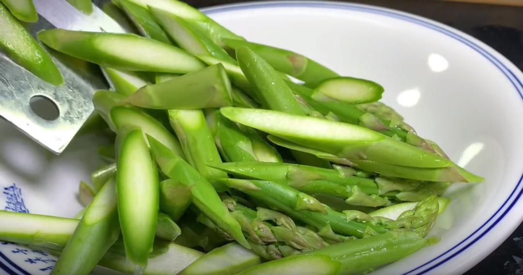 天然叶酸的食物前十名防痴呆,叶酸比菠菜高20倍