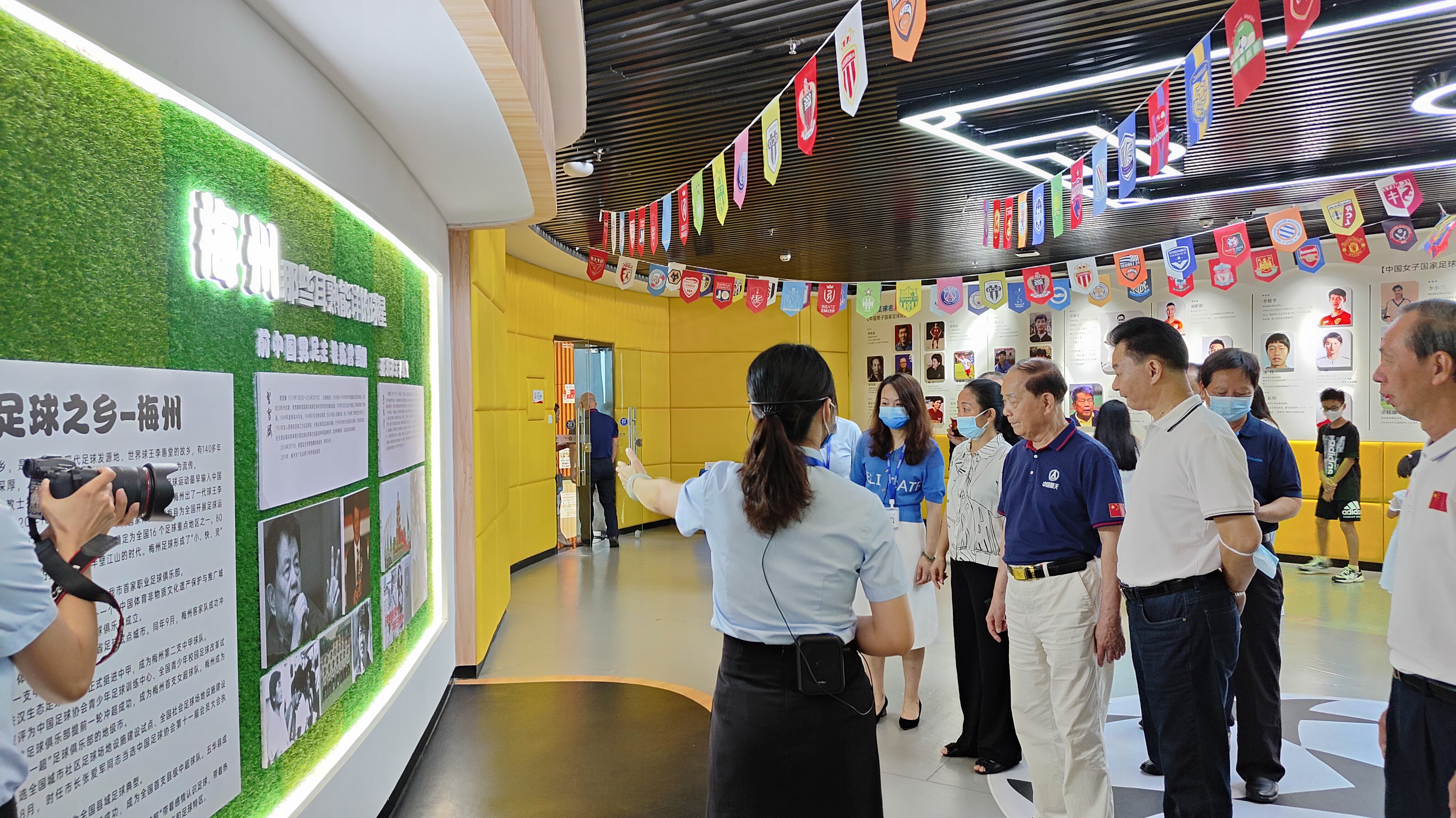 何质彬院士什么级别,何质彬院士进校园