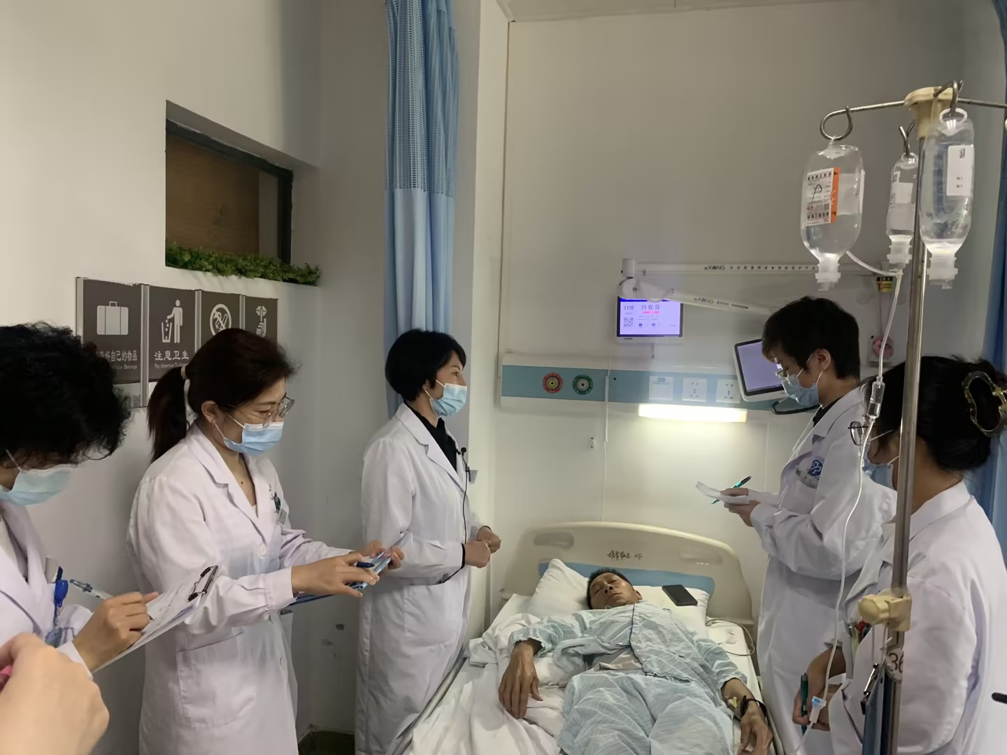 肝癌晚期吃靶向药好还是中药好,早期肝癌有中药治愈成功的案例吗