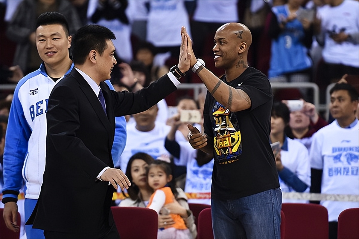 闵鹿蕾加盟首钢教练组,闵鹿蕾任北控男篮主教练