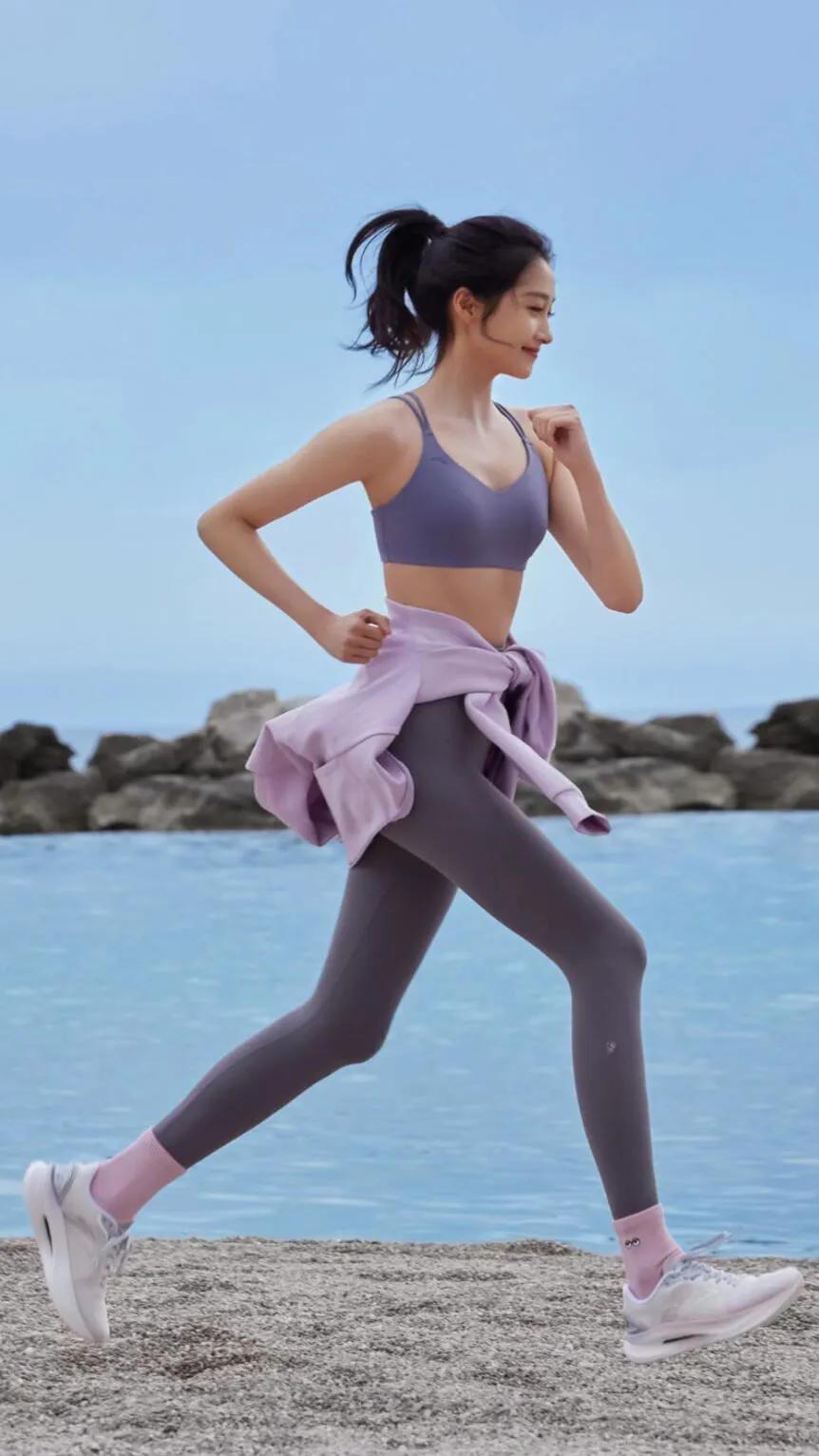 穿瑜伽裤的女明星,女明星推荐的瑜伽裤