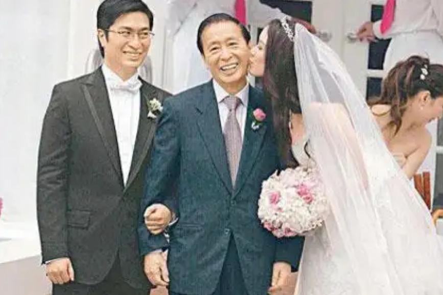 豪门儿媳生了三儿,豪门儿媳怀了四胞胎