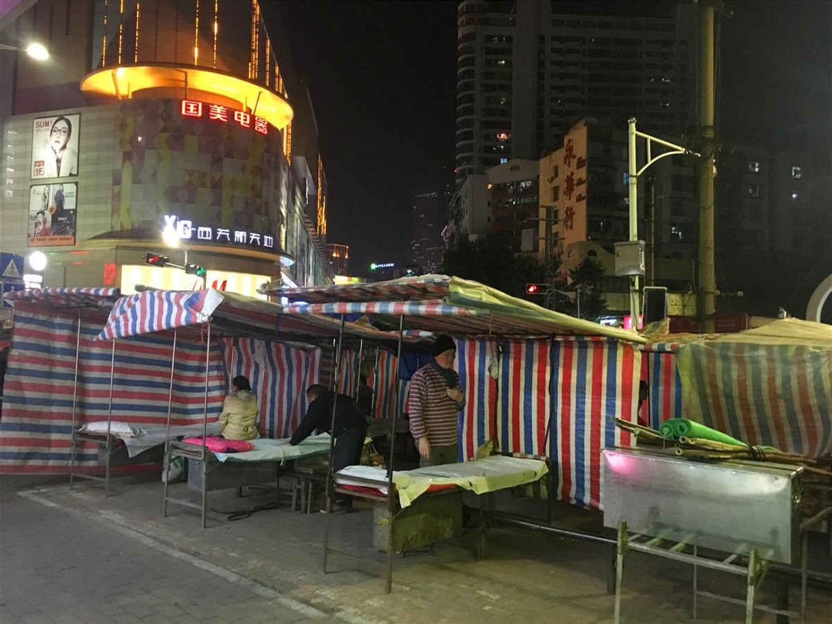 广西南宁盲人街头按摩,南宁盲人按摩街头