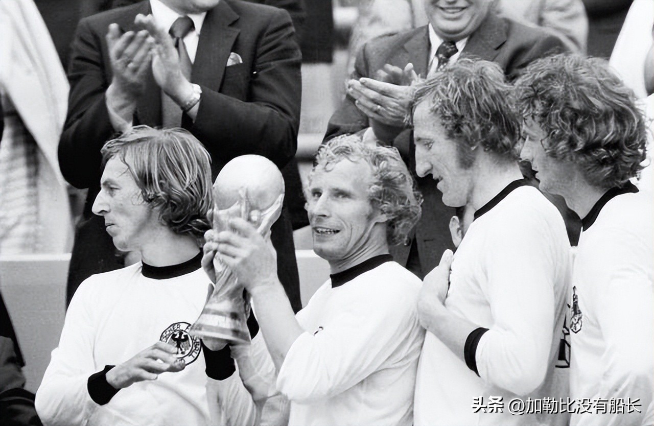 世界足坛近年十大球星,盘点世界体坛巨星退役年龄