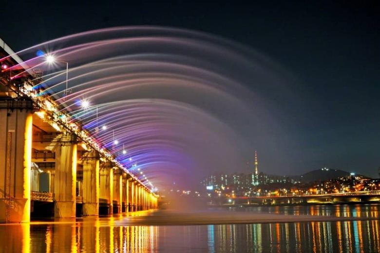 韩国色情业为何如此猖獗?100多万女性受害,打黄18年越打越黄?