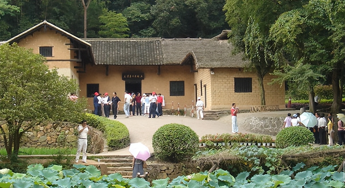 毛*东泽**忆父亲毛顺生：严厉却父爱如山，从初不理解到深深怀念父爱