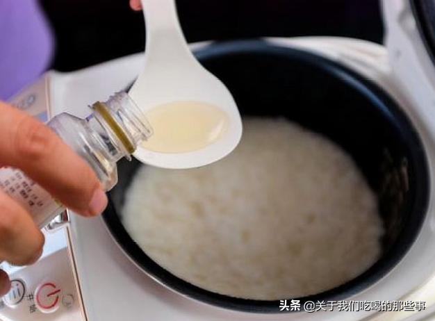 蒸米饭别总加水教你一招,大米放多少水蒸才好吃