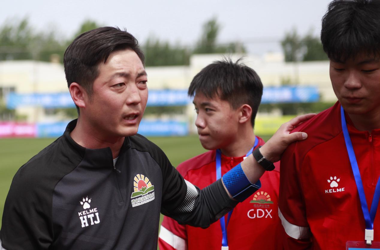 女足前主教练,女足前主帅带民办学校造黑马