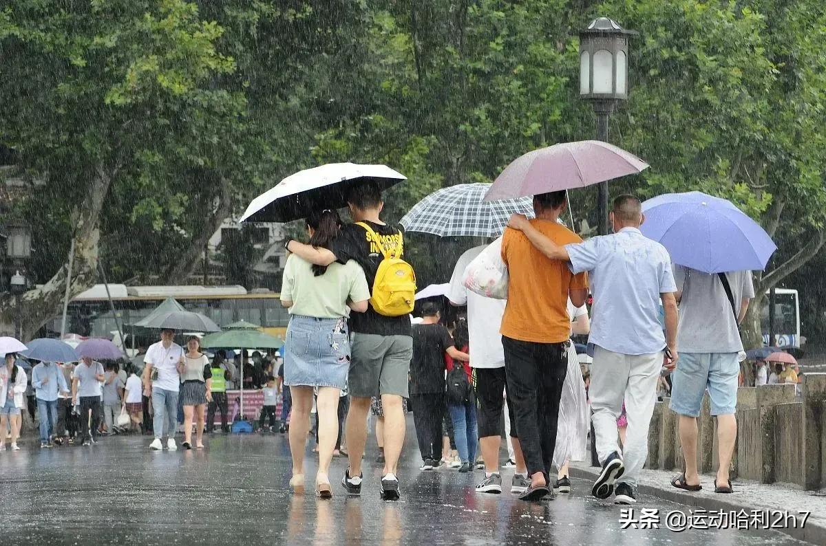 做核酸遇到局部大雨,做核酸遇大雨