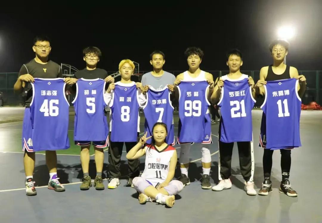 强强相遇巅峰对决,篮球赛的强强对决