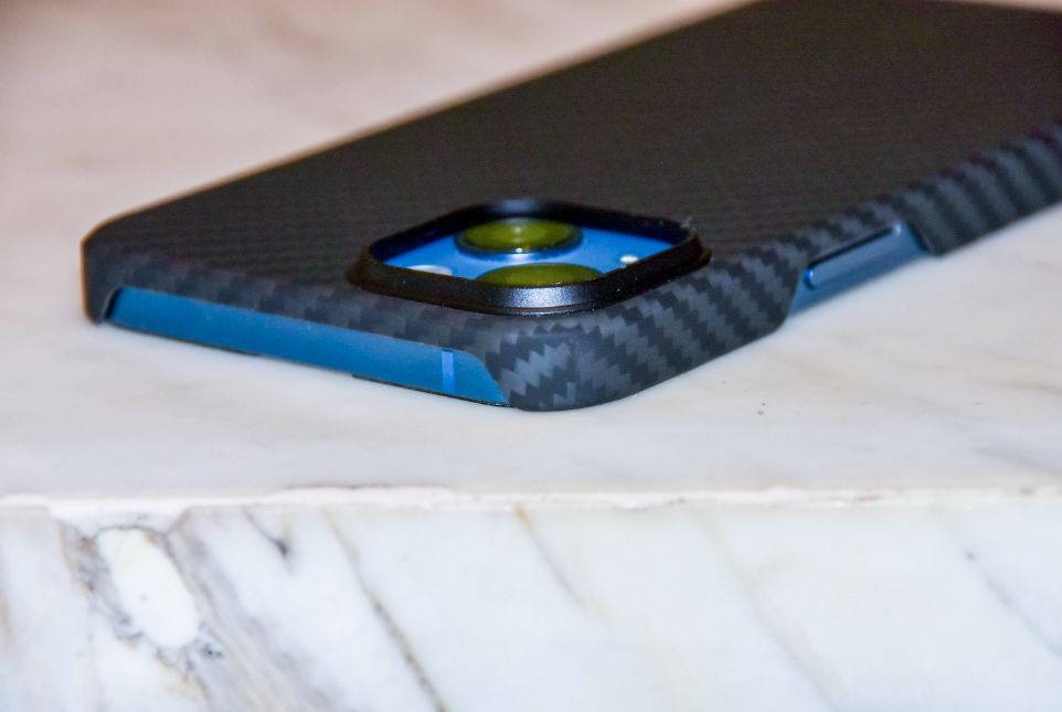 pitaka凯夫拉手机壳评测,超薄凯夫拉手机壳散热怎么样