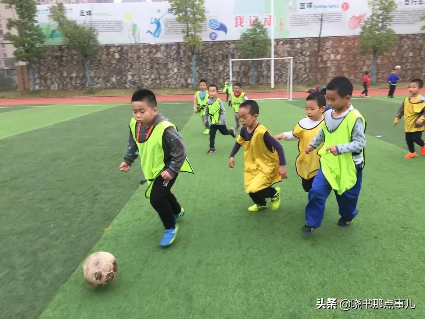 足球赛精彩瞬间作文,足球赛作文400字四年级