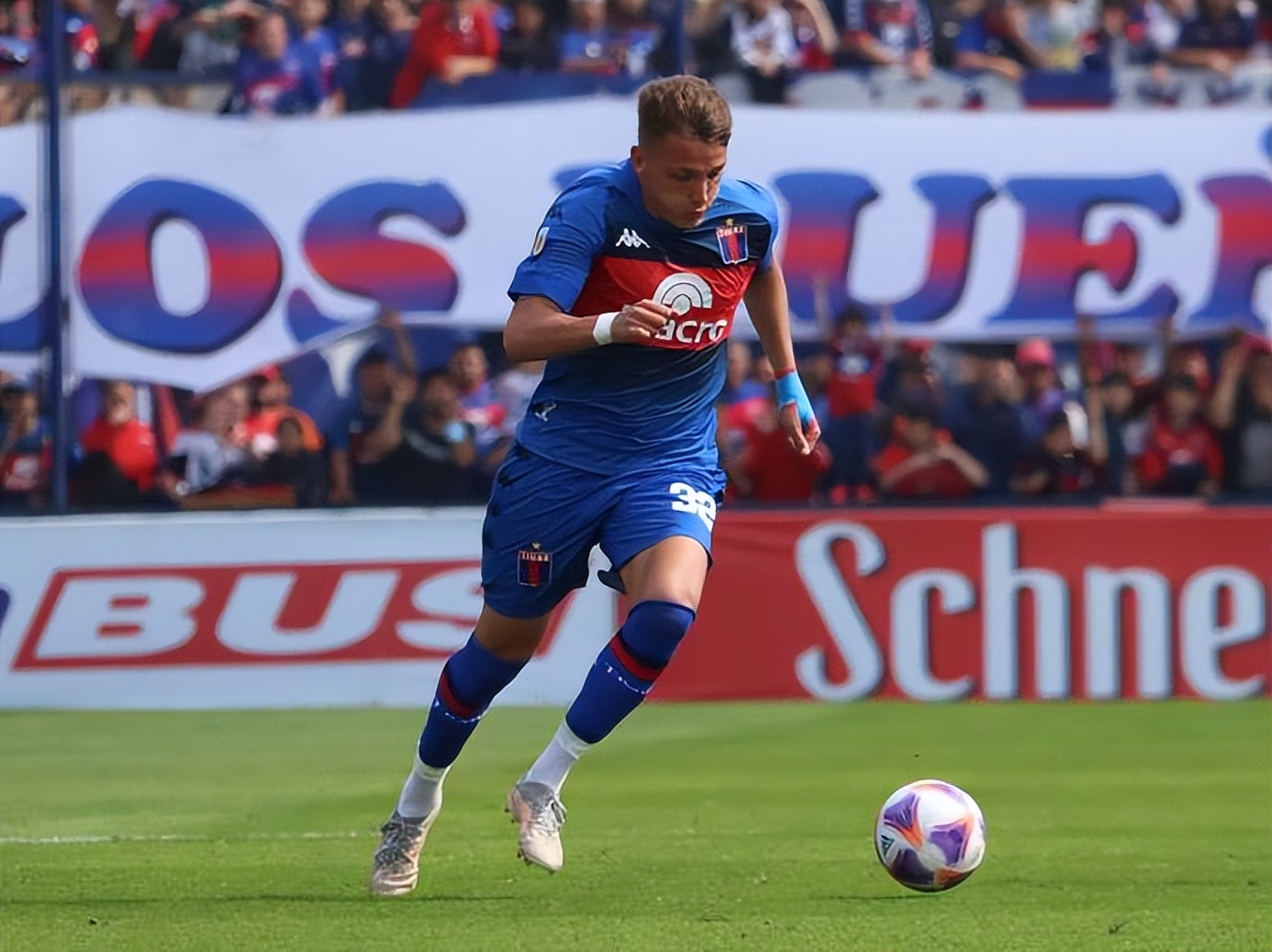 意大利新人获赞比肩两世界级神锋，引米兰双雄关注或今夏登陆欧洲