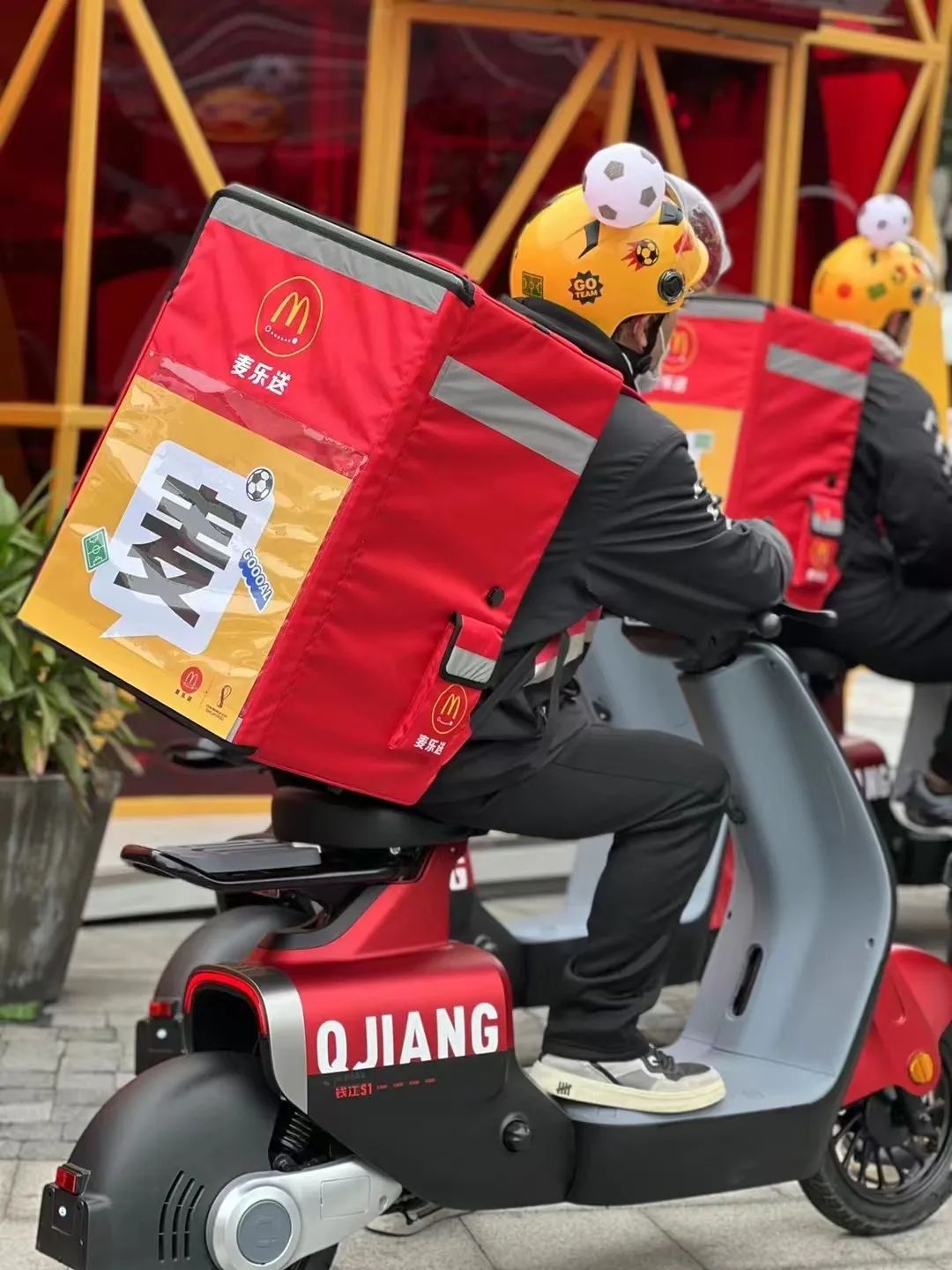 钱江电动城市巡游引爆杭城，新国标VC凭实力走红