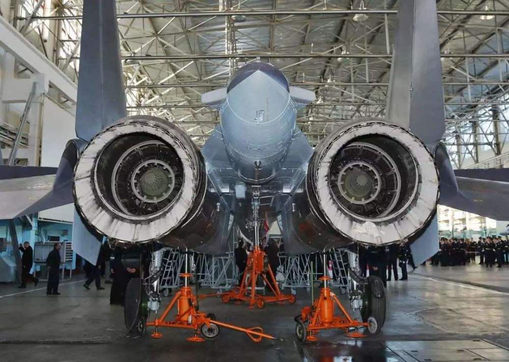 无奈！中国出口48架L-15被冻结，国产航发拖累8亿美元大单？