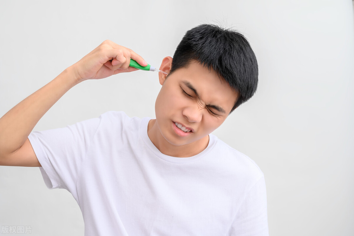 怎样才是正确掏耳屎的方法,不要再用错误的方式掏耳勺