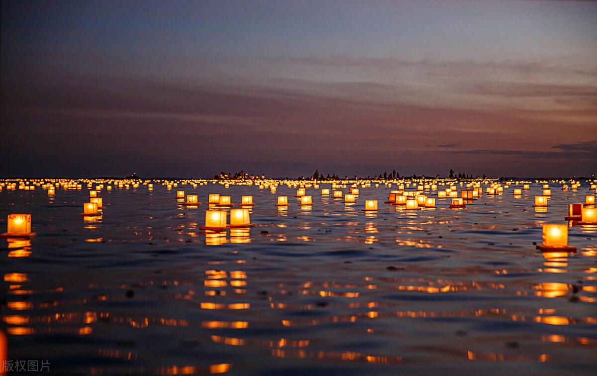 纪念中元节最佳诗词,有关中元节风俗文化的诗词