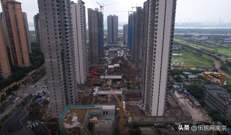 9月底“如约交付”？这个江核“神盘”连外立面还没做好……
