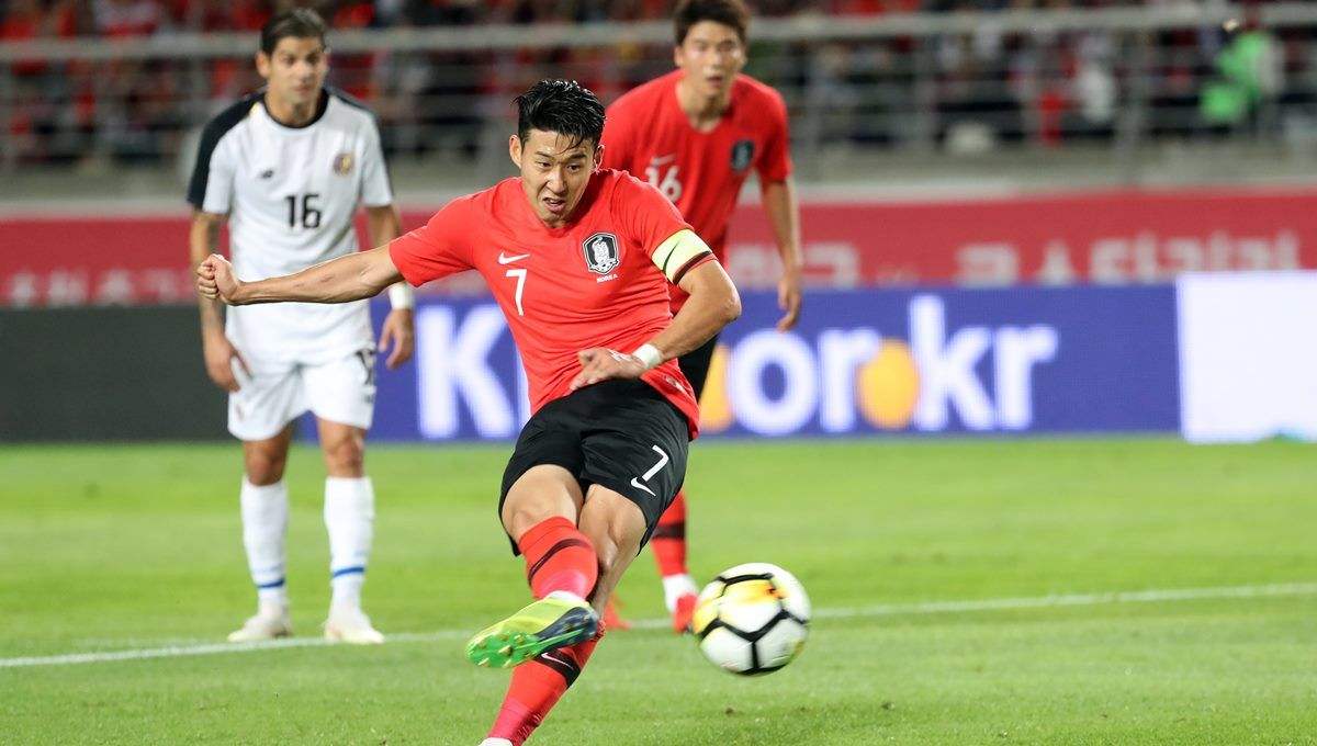 亚洲第一位欧冠得主,曼联高光朴智星