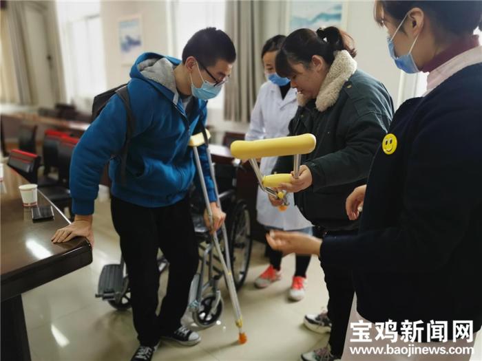 璁╁叧鐖辩殑闃冲厜娓╂殩姣忎竴浣嶆畫鐤句汉,璁╁叧鐖辩殑闃冲厜娓╂殩姣忎竴涓畫鐤句汉