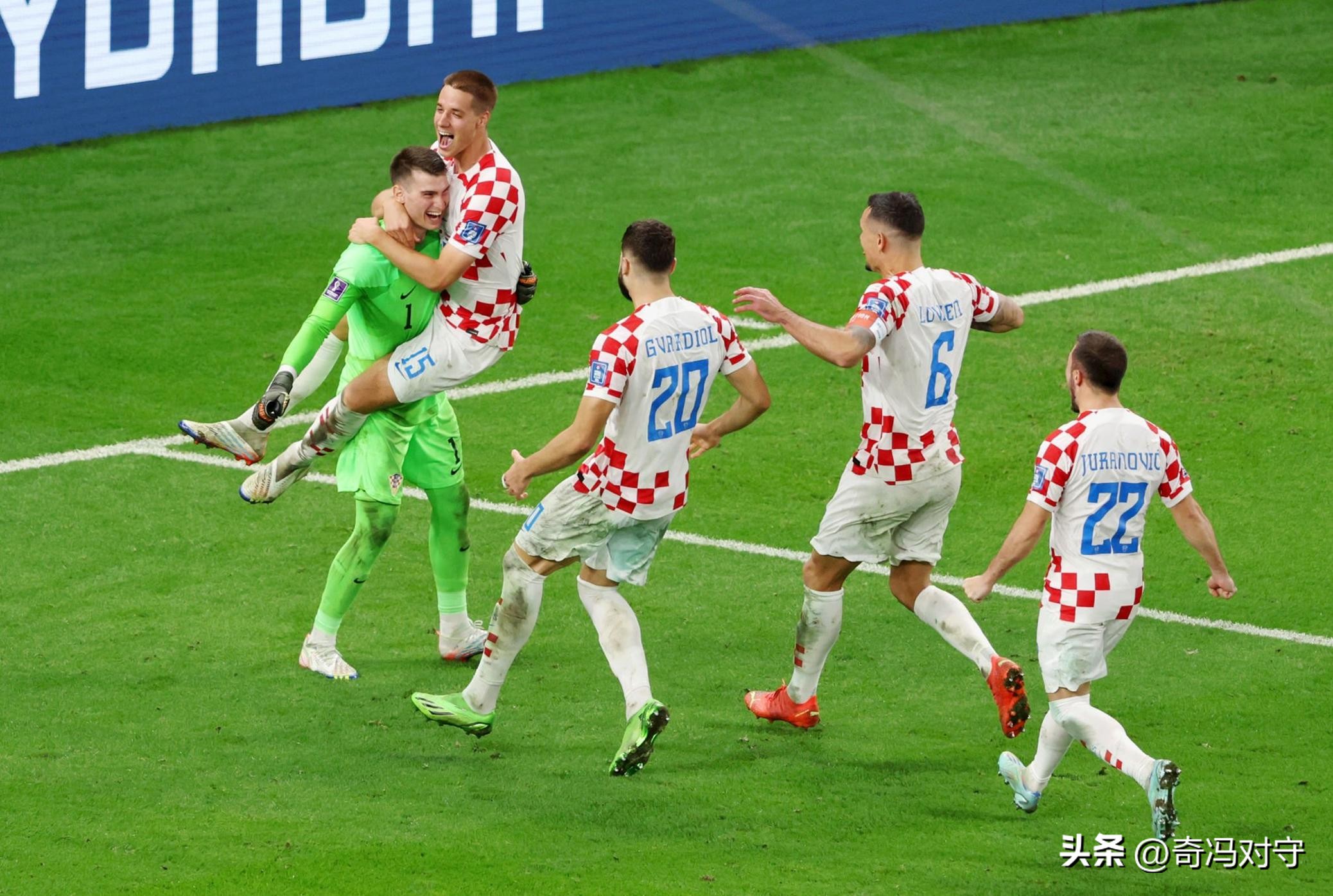 克罗地亚门神利瓦科维奇三度封喉,卡塔尔世界杯利瓦科维奇金手套