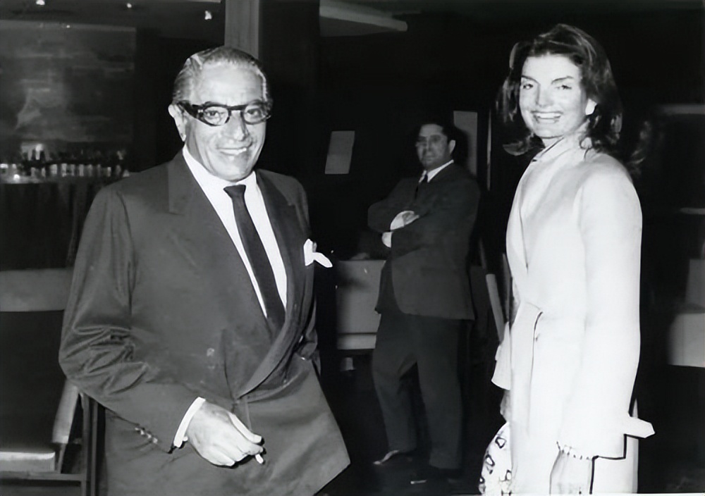 肯尼迪被杀后谁接任总统,肯尼迪总统被杀案解密