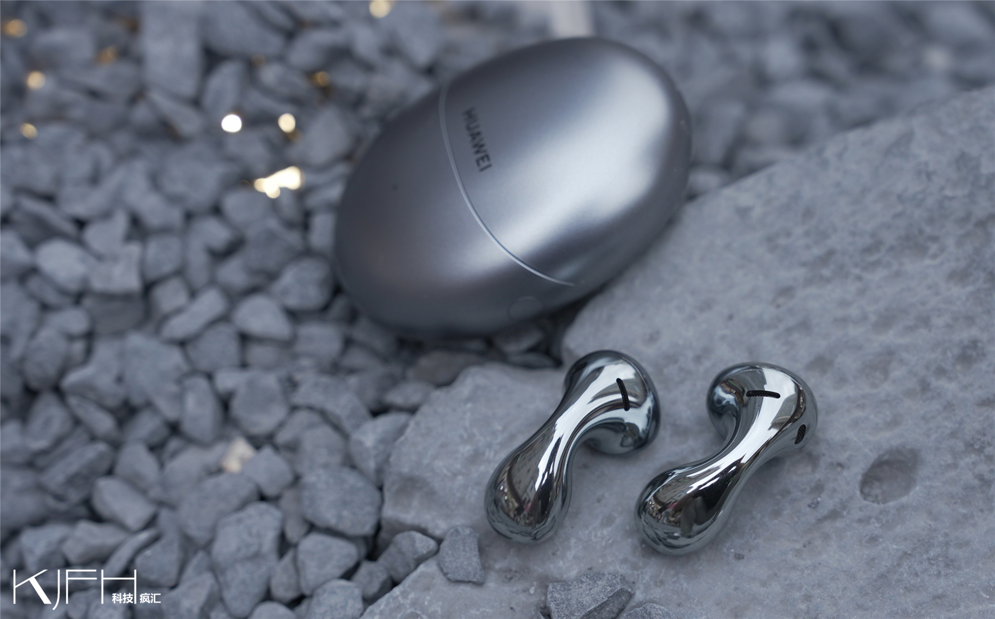 “水滴”耳机华为FreeBuds5评测，超高颜值下的音频体验新高度