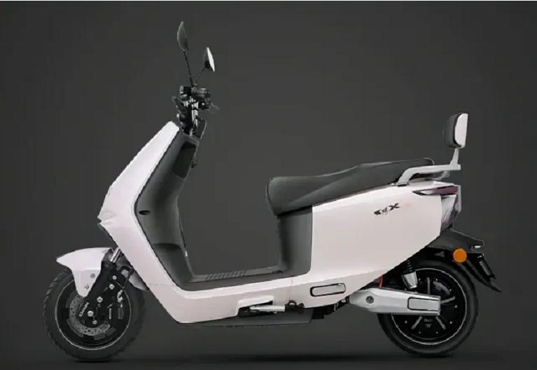 雅迪和爱玛24v电动车谁更强,雅迪爱玛续航150公里电动车