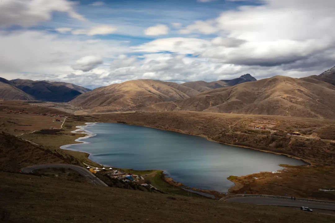 去十次西藏不如去一次色达,20天川西深度自驾游攻略