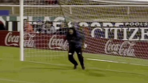 从德军战俘到曼联传奇,从死刑犯到传奇人物