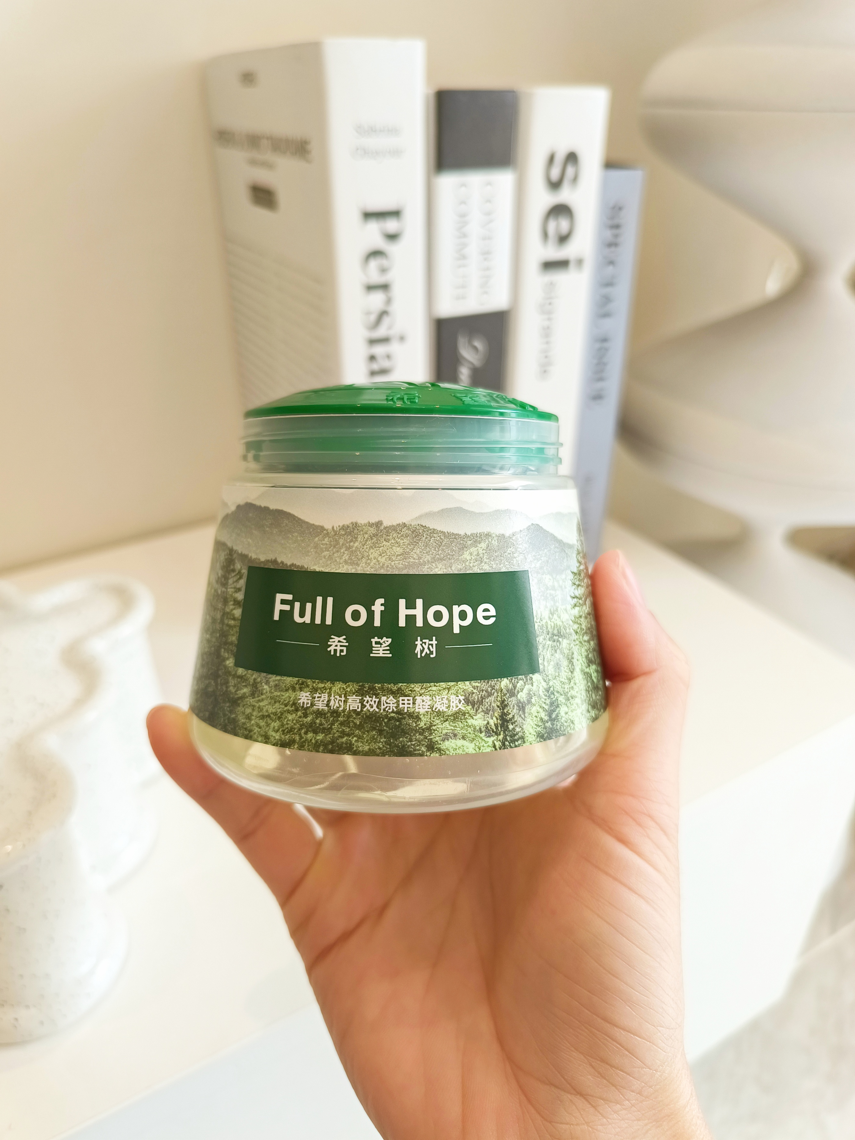 装修地板砖上有甲醛怎么去除,家里装修完放什么能去除甲醛