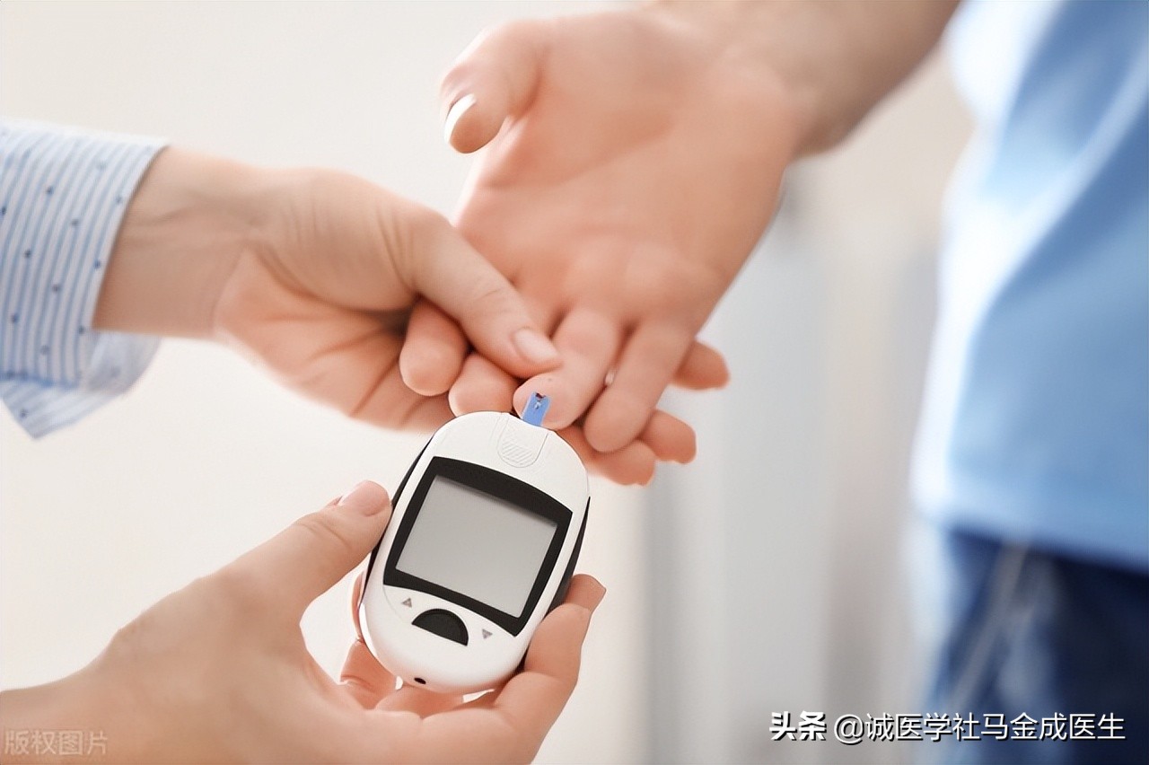 脚癣半夜瘙痒难忍,脚癣真菌痒用什么泡脚最好