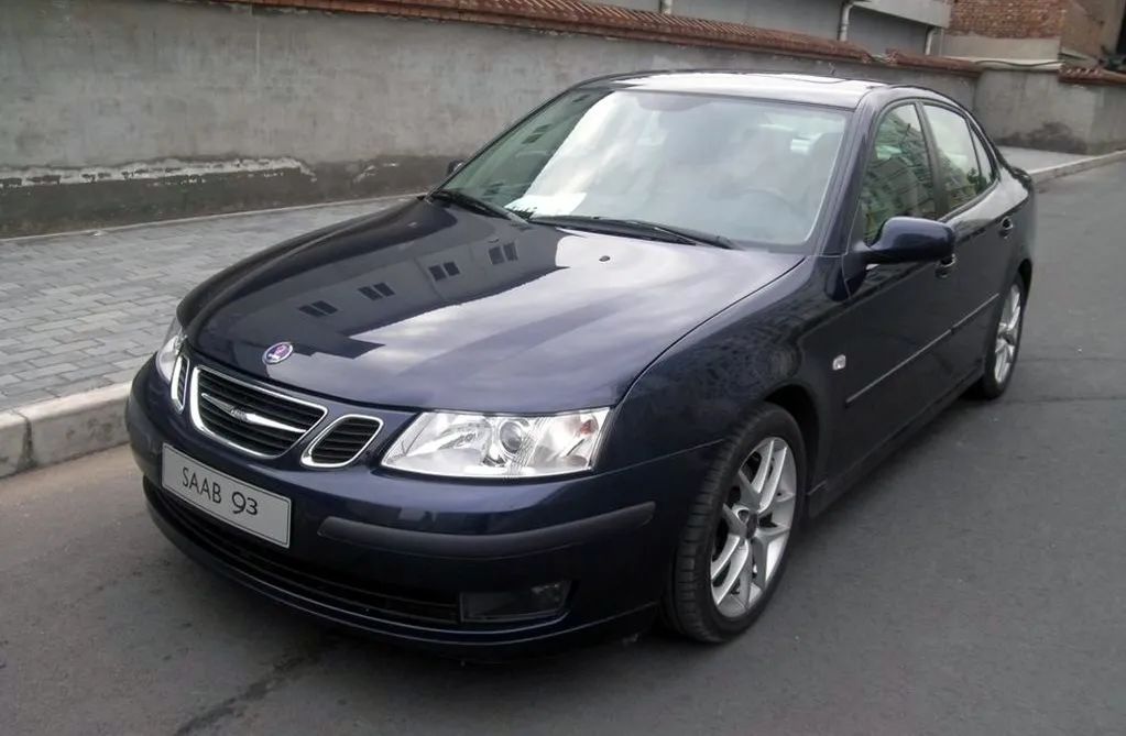 知豆新能源微型汽车续航300公里,丰田普锐斯06年刚出时报价