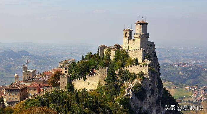 圣皮埃尔和密克隆在哪个洲,圣皮埃尔和密克隆岛有多大