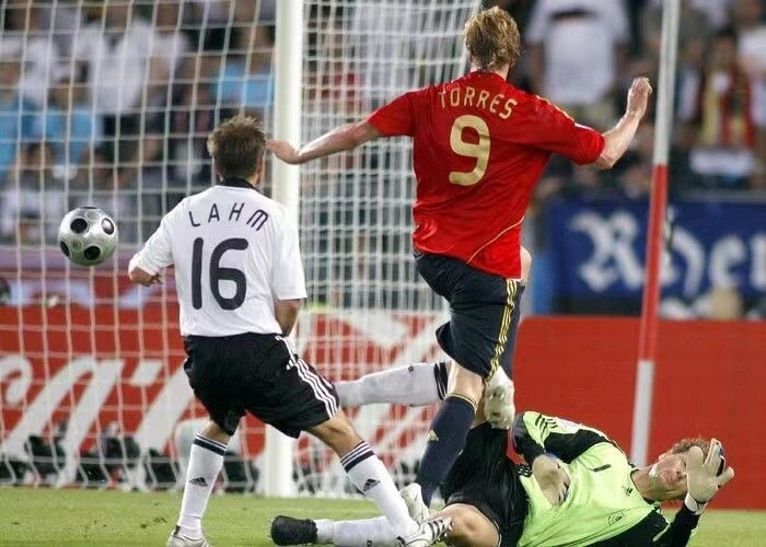 单刀武磊,射门托雷斯