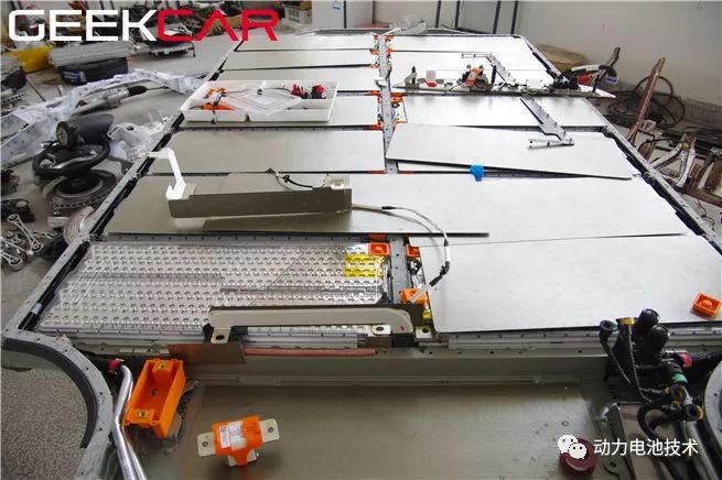 圆柱电池极耳焊接示意图,电池极耳技术参数