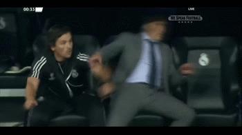 穆里尼奥切尔西激情庆祝,穆里尼奥2004年波尔图激情庆祝