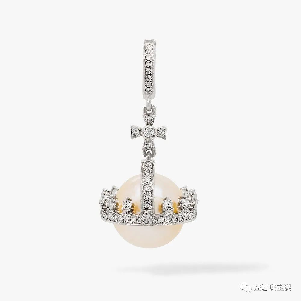 左岩:70周年!女王时尚永不出错的秘籍!大揭秘