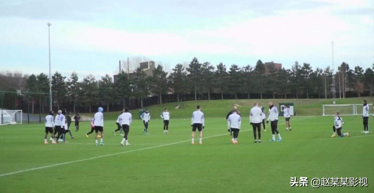 曼城遭遇禁令考验瓜帅,瓜帅在重新打造一支曼城2.0版本