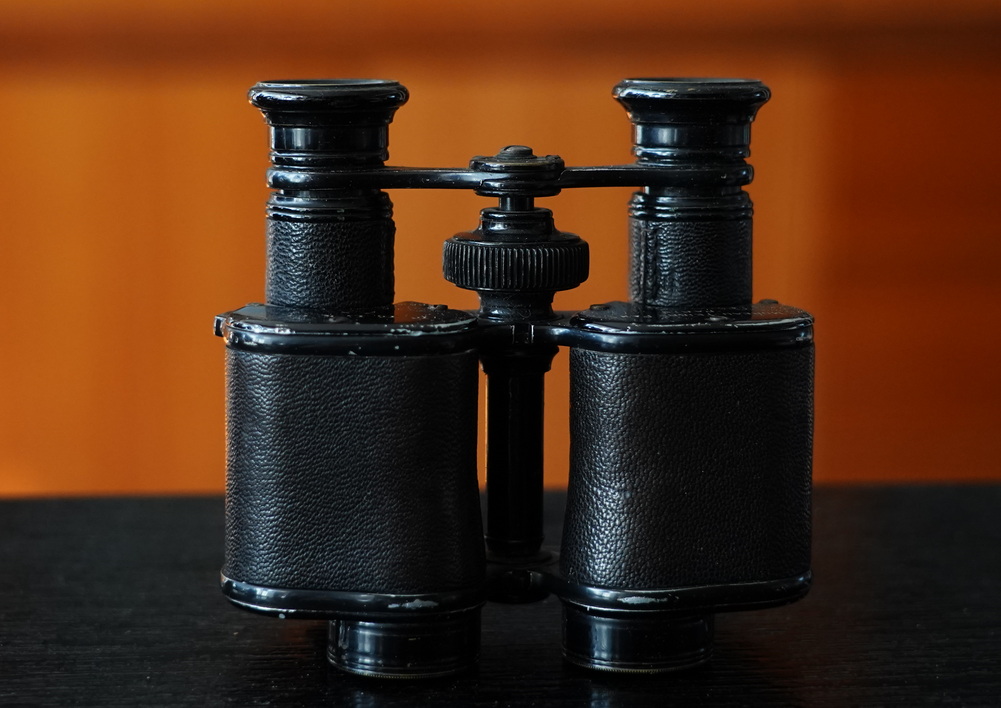 收藏经典望远镜 (古典棱镜望远镜)