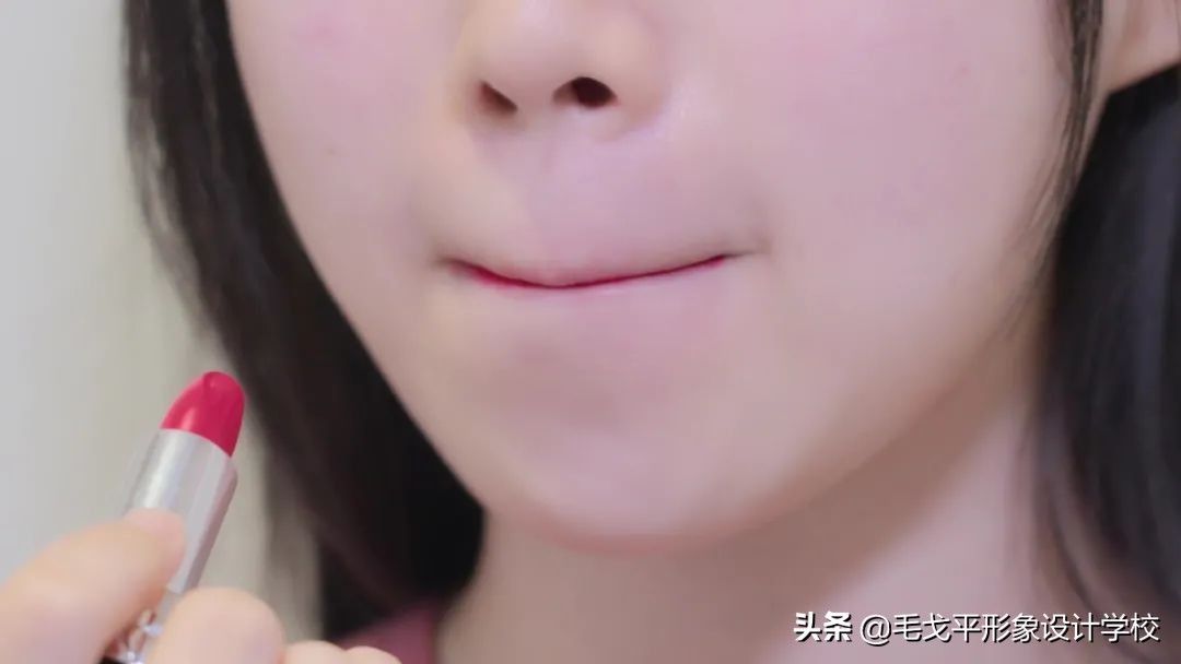 你真的会涂唇釉吗,你真的会遮瑕吗美妆教程