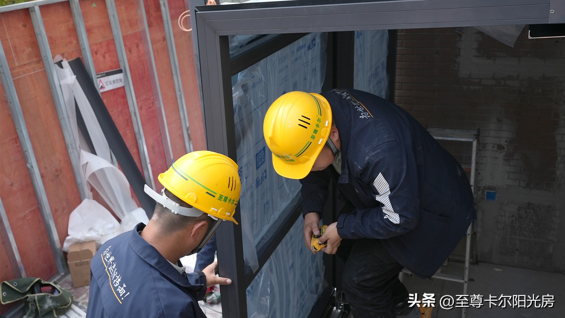 第一次穿上工作服真正意义,一件工作服带来的温暖