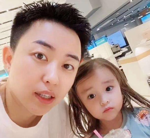 5国混血单亲妈妈叶海洋,叶海洋的混血女儿现在多大了