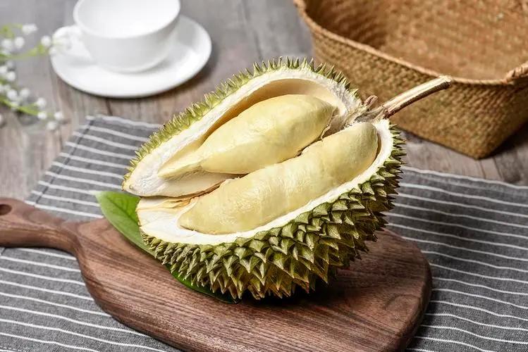 鸡肉是发物吗什么人不能吃,鸡肉是发物吗手术后能吃吗