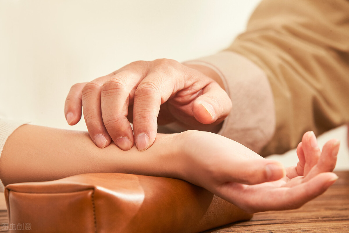 经常性手脚发麻、冰凉，是气血不通畅吗？