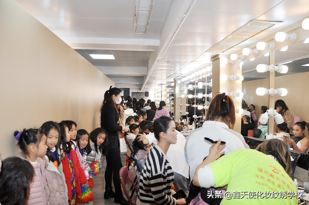 广州佛山十大化妆培训学校,全国十大化妆培训学校广州