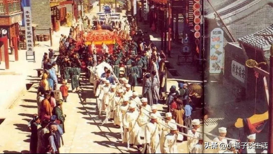 民俗喜不送伞寿不送钟丧后不送,俗语红事不请不到白事不请自来